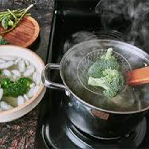 Blanching and shocking vegetables for storage